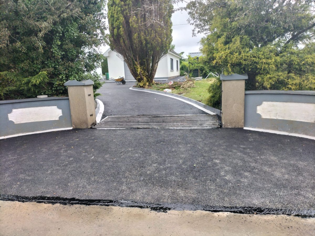 Driveway in Boolavogue, County Wexford