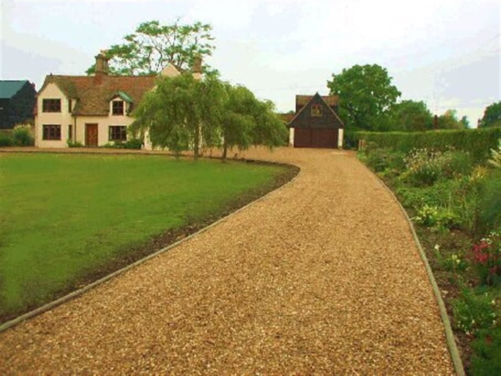 Examples Of Gravel Driveway Installations By PPG Driveways in Wexford