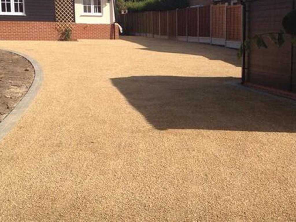 Tar and Chip Driveways Experts At Hot Bitumen and Chipping Driveways